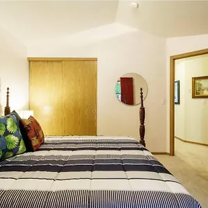 Kozy Condo-near Pdx-ezfwyaccess-fast Wi-fi Holiday home