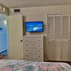 Jenny's Waikiki Apartment